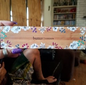 Natural Goddess Eyeshadow Pallete